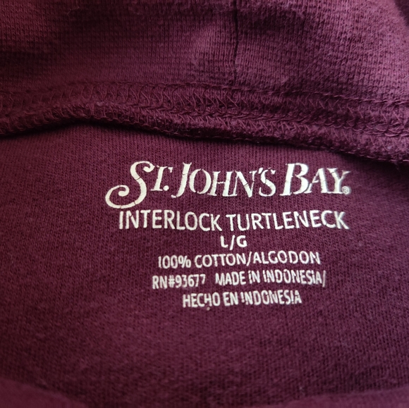🤑4 for $20| St. John's Bay maroon turtleneck - Picture 2 of 5